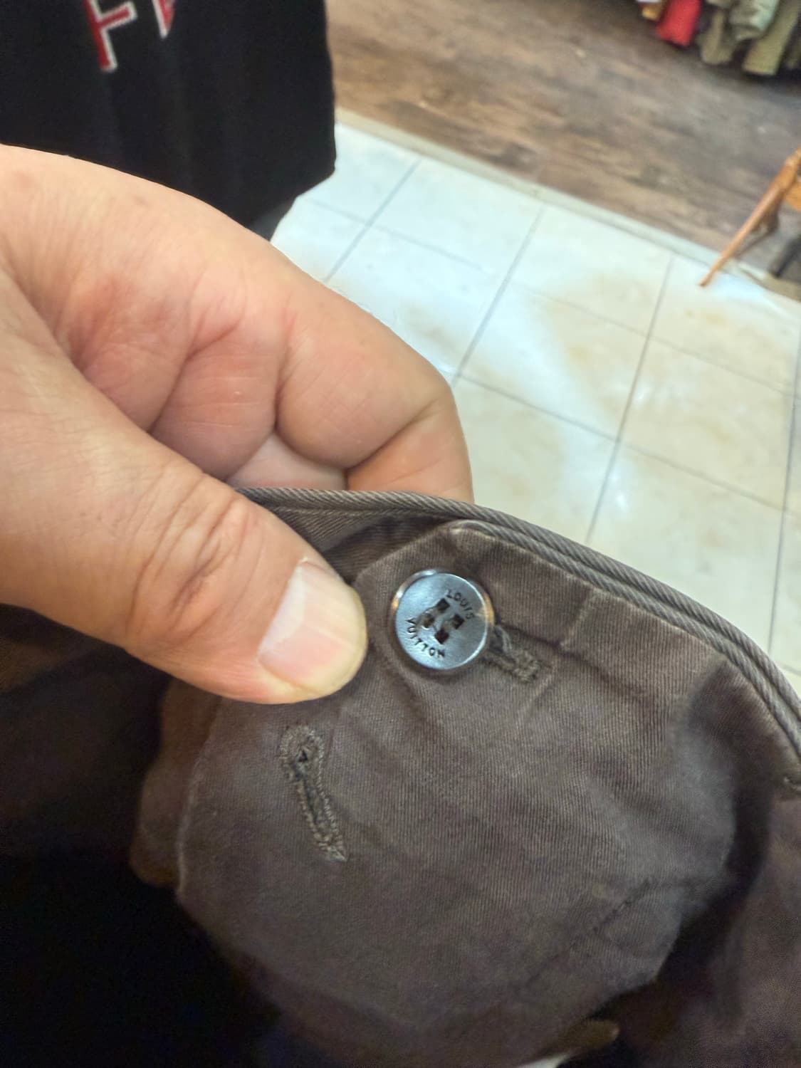 40/31 정품 루이비통 바지 팝니다 상품이미지4