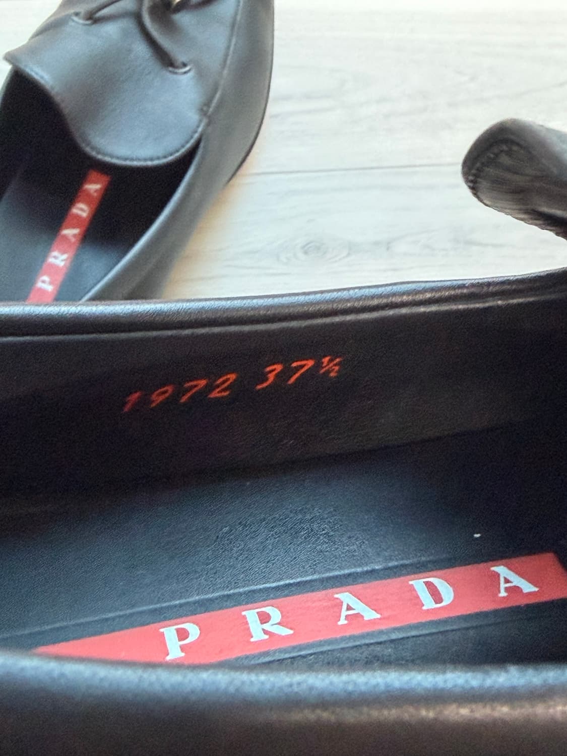 (240) 프라다 토글 로퍼 상품이미지4