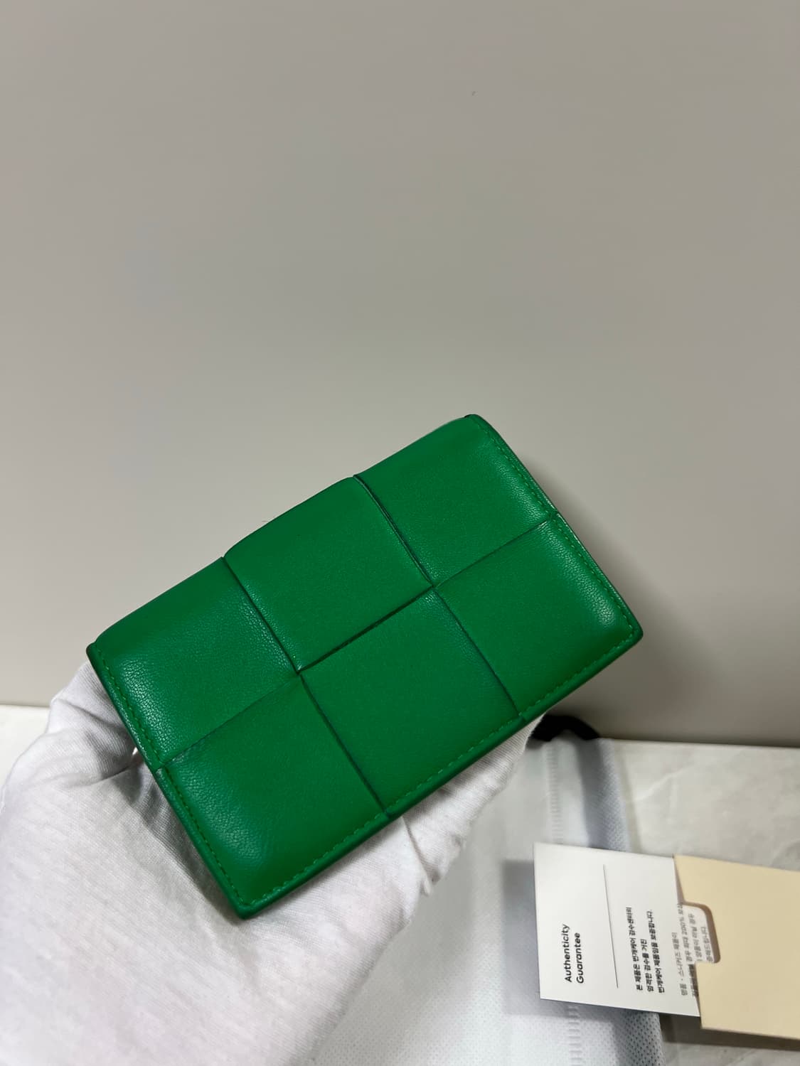 보테가베네타 비즈니스 카드지갑 패러킷 상품이미지2