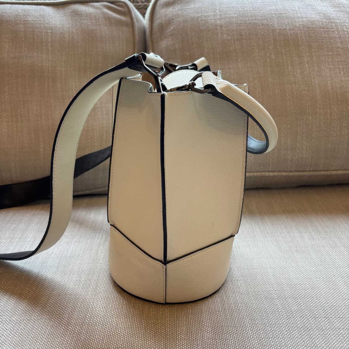 루에브르 삭 드 루미에르 토트백 숄더백 버킷백 상품이미지3