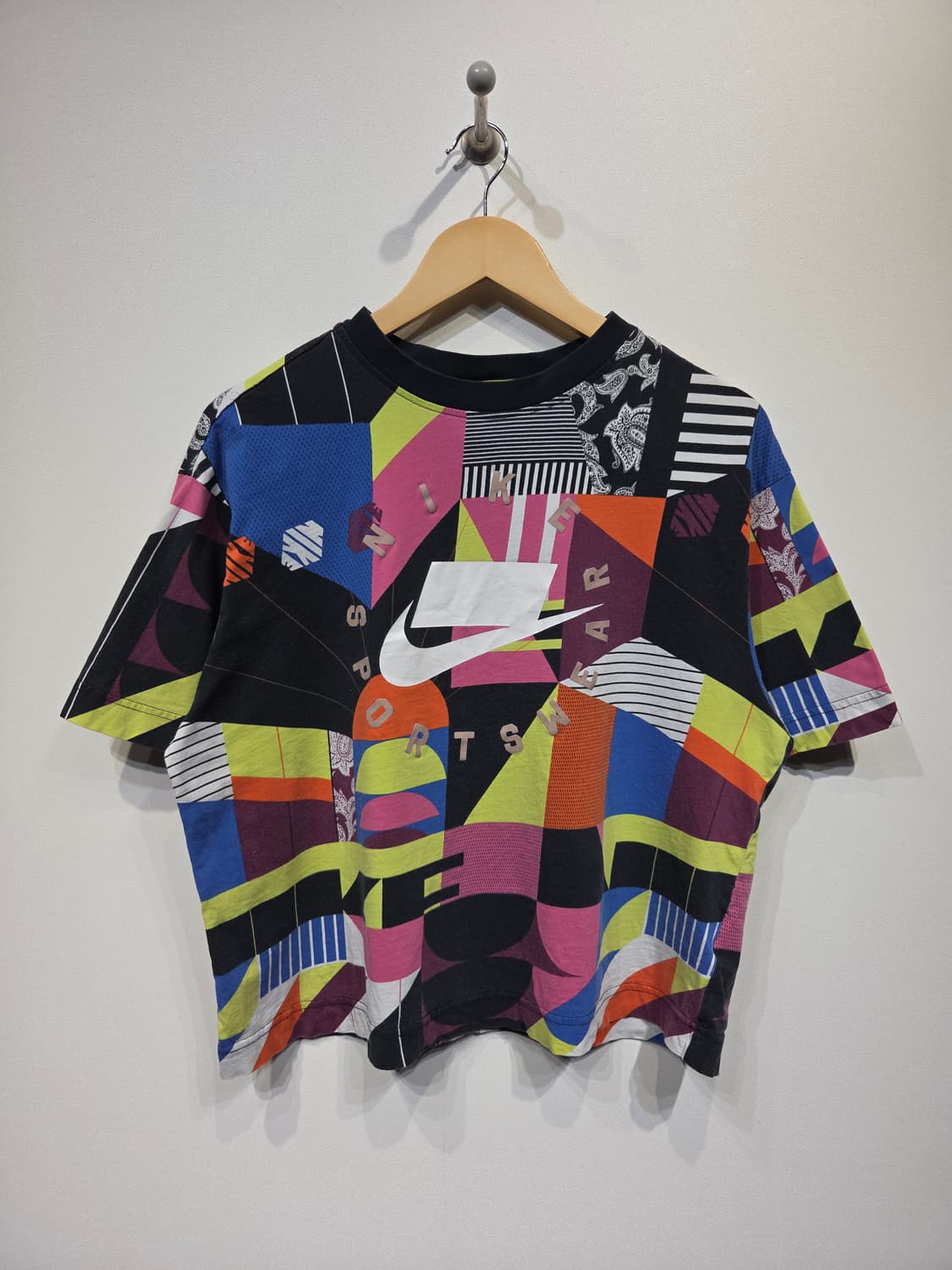 NIKE 나이키 NSW 패치워크 모자이크 반팔 티셔츠 상품이미지2