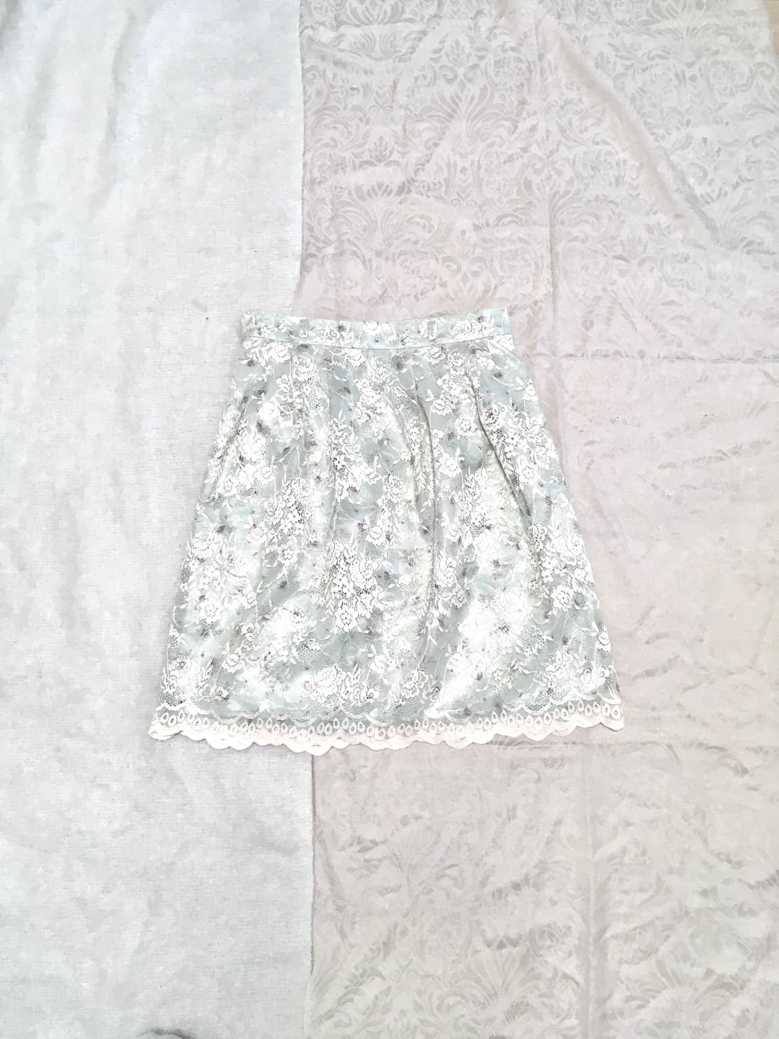 라이트그린 플라워 레이스 새틴 스커트 상품이미지2