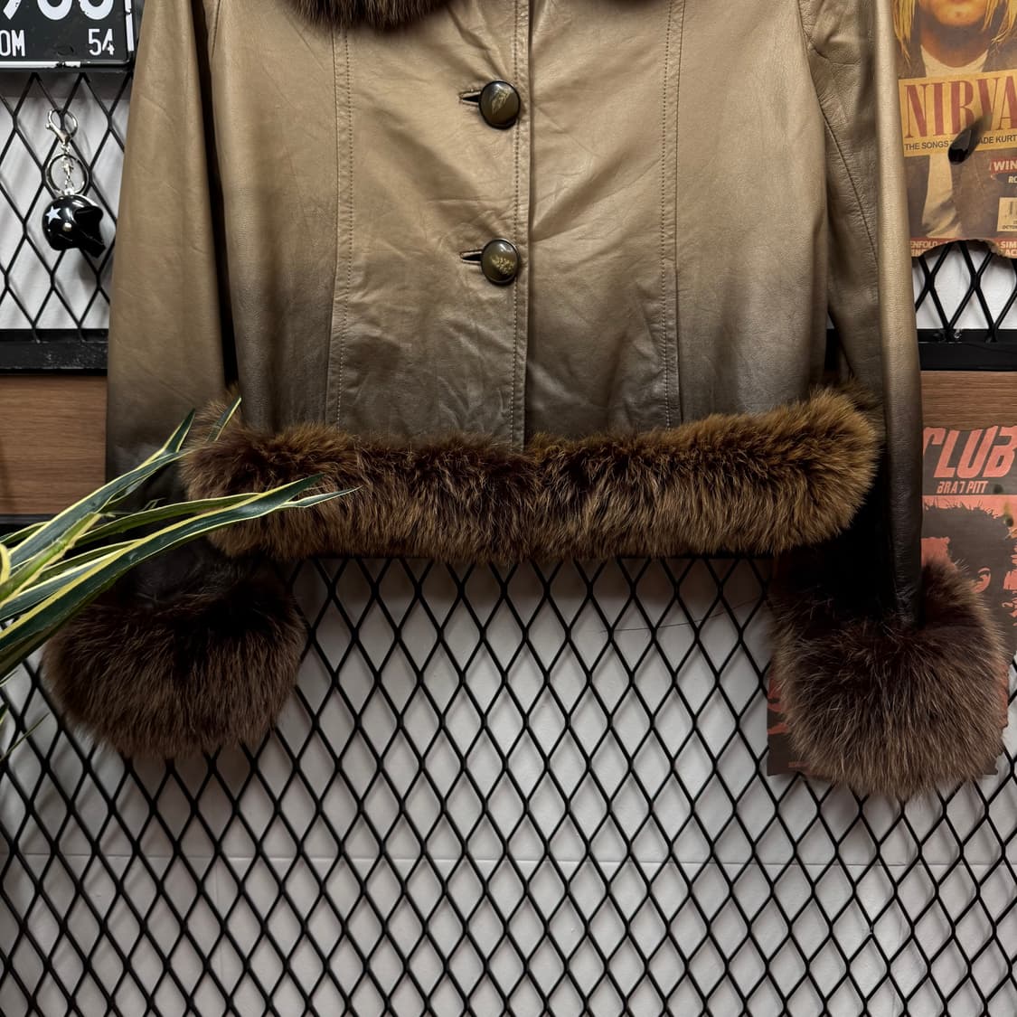 00s 발망 램스킨 퍼 레더 자켓 그라데이션 폭스퍼 포인트 베이지 상품이미지4