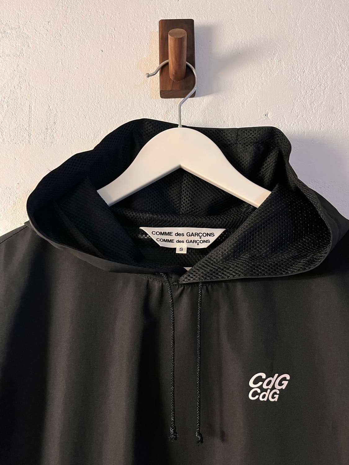 꼼데가르송 후드 아노락 바람막이 상품이미지2