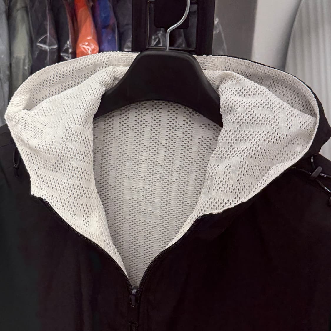 [48] 펜디 사이드로고 리버서블 바람막이 상품이미지8