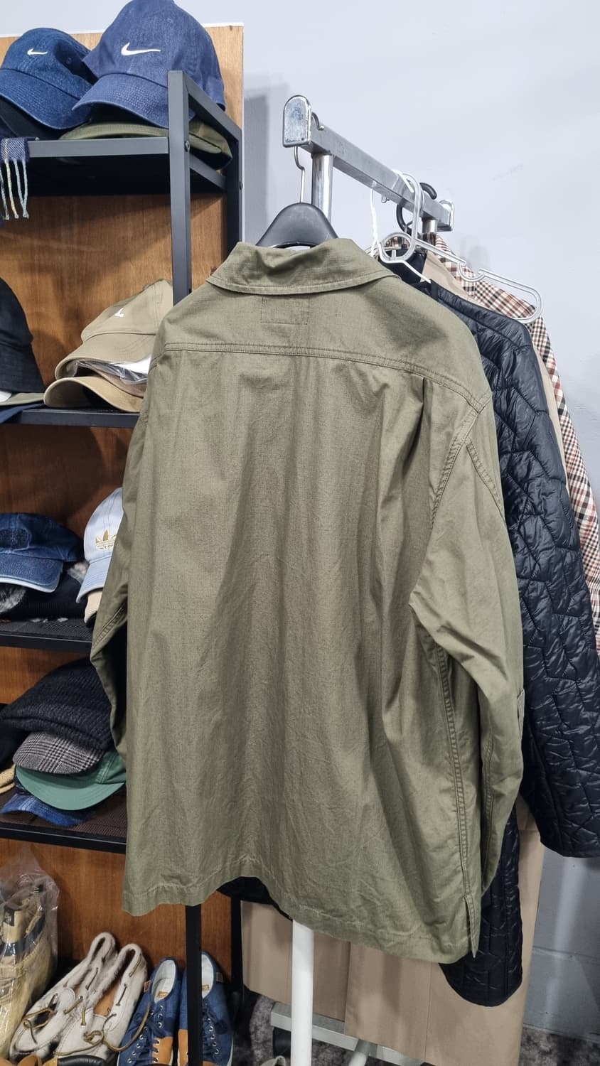 ((디스 이즈 네버댓)) 105~110(표기 L) 올리브색 포켓 셔츠자켓 상품이미지4