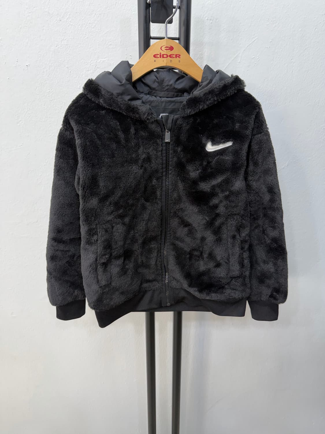 정품) 나이키 키즈 블랙 퍼 후리스 자켓 6-7Y 상품이미지1