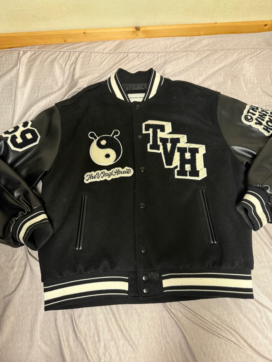 더바이닐하우스 바시티자켓 L 상품이미지3