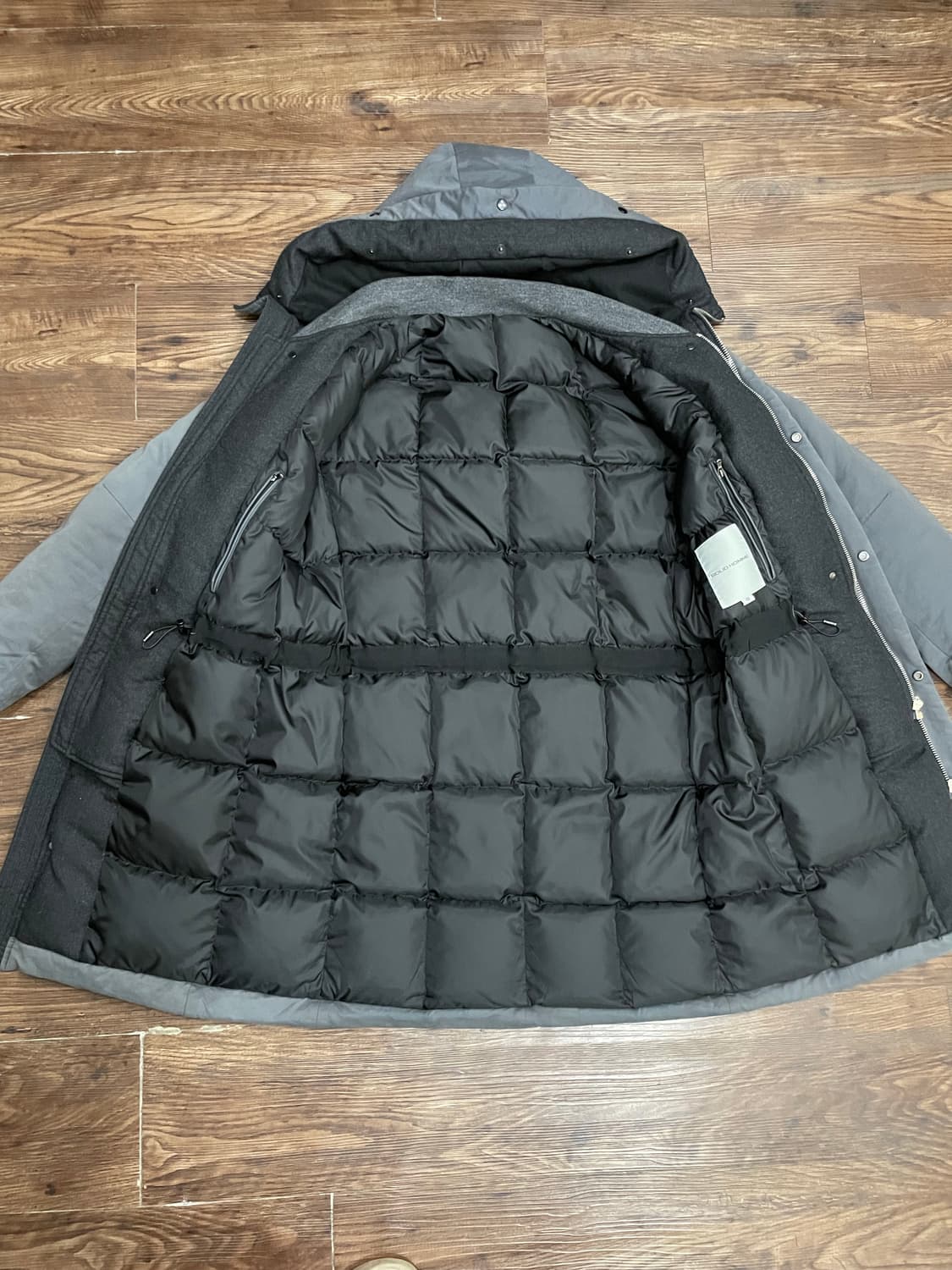 솔리드옴므 18FW 그레이 구스다운 패딩 점퍼 48 상품이미지9