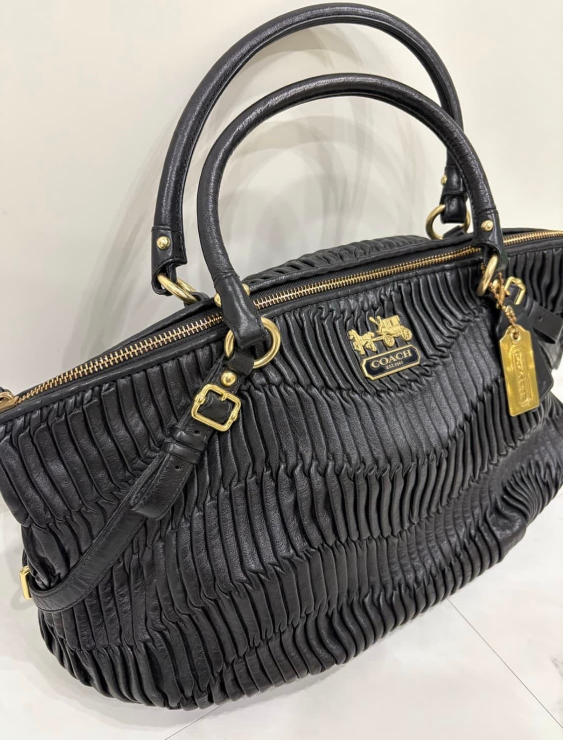 코치 메디슨 소피아 셔링 가죽 가방 상품이미지3