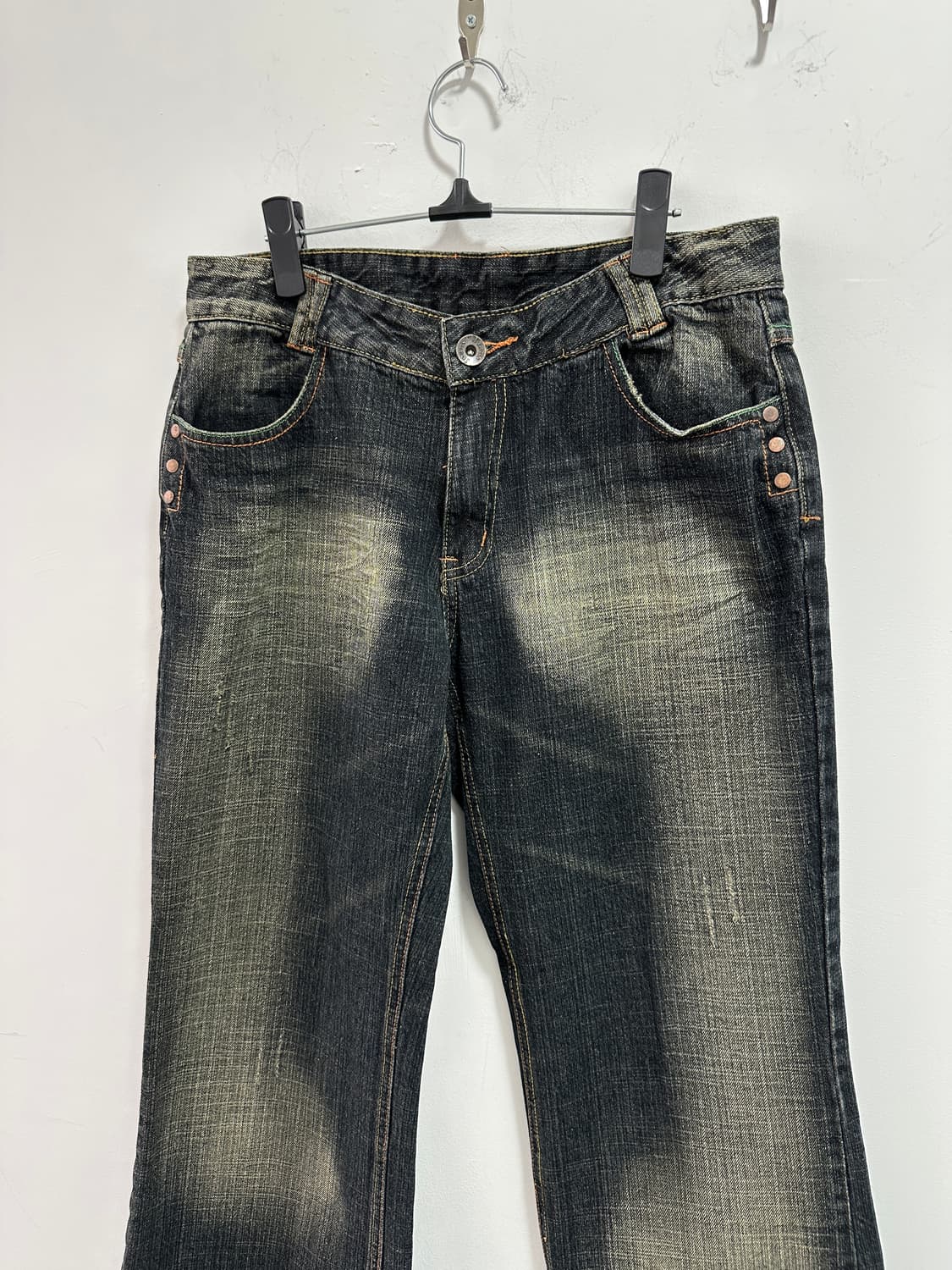 Vintage back stud point fade flare jeans 상품이미지7