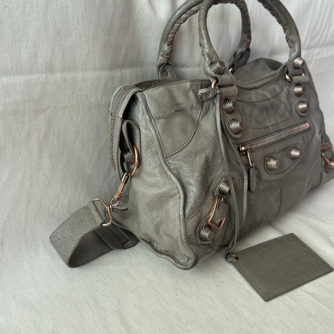 발렌시아가 르 시티 모터백 자이언트 파트타이머 올리브그레이 상품이미지3