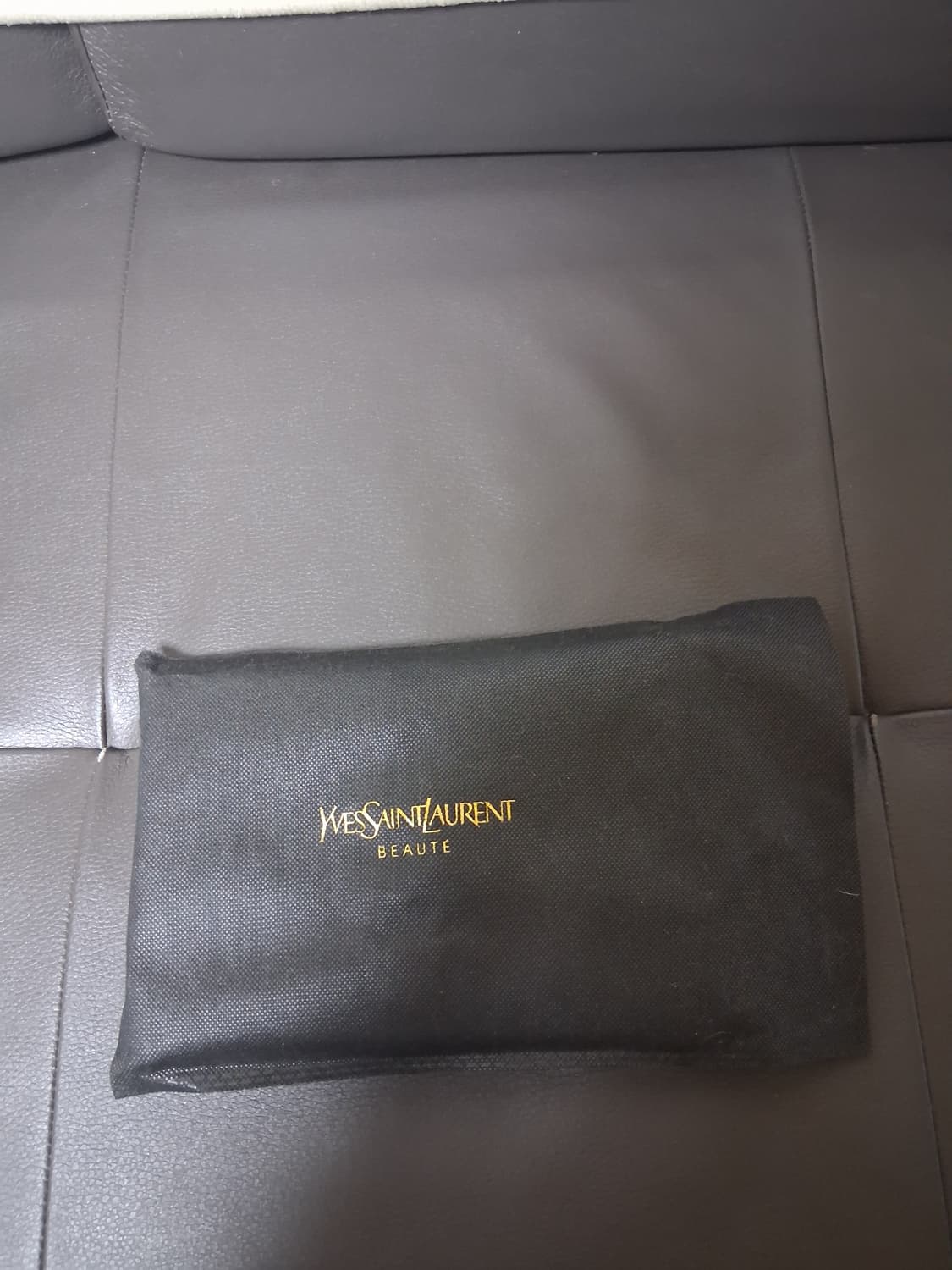 생로랑뷰티파우치 상품이미지6