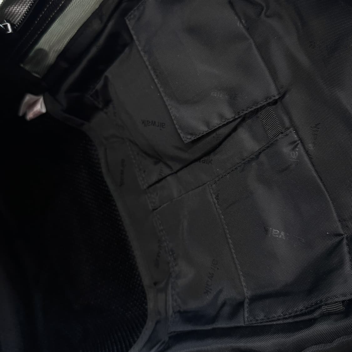 에어워크 고프코어 실버 레드 배색 테크니컬 백팩 상품이미지8