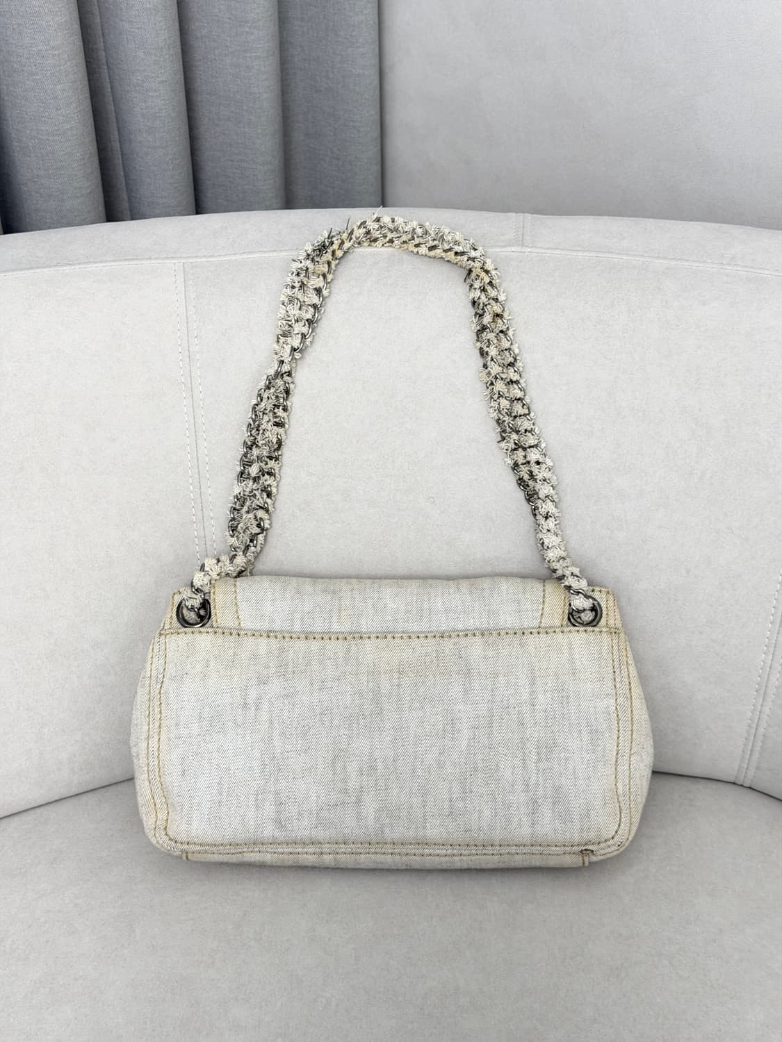 프라다 라이트 워시 데님 체인 숄더백 BR4659 상품이미지3