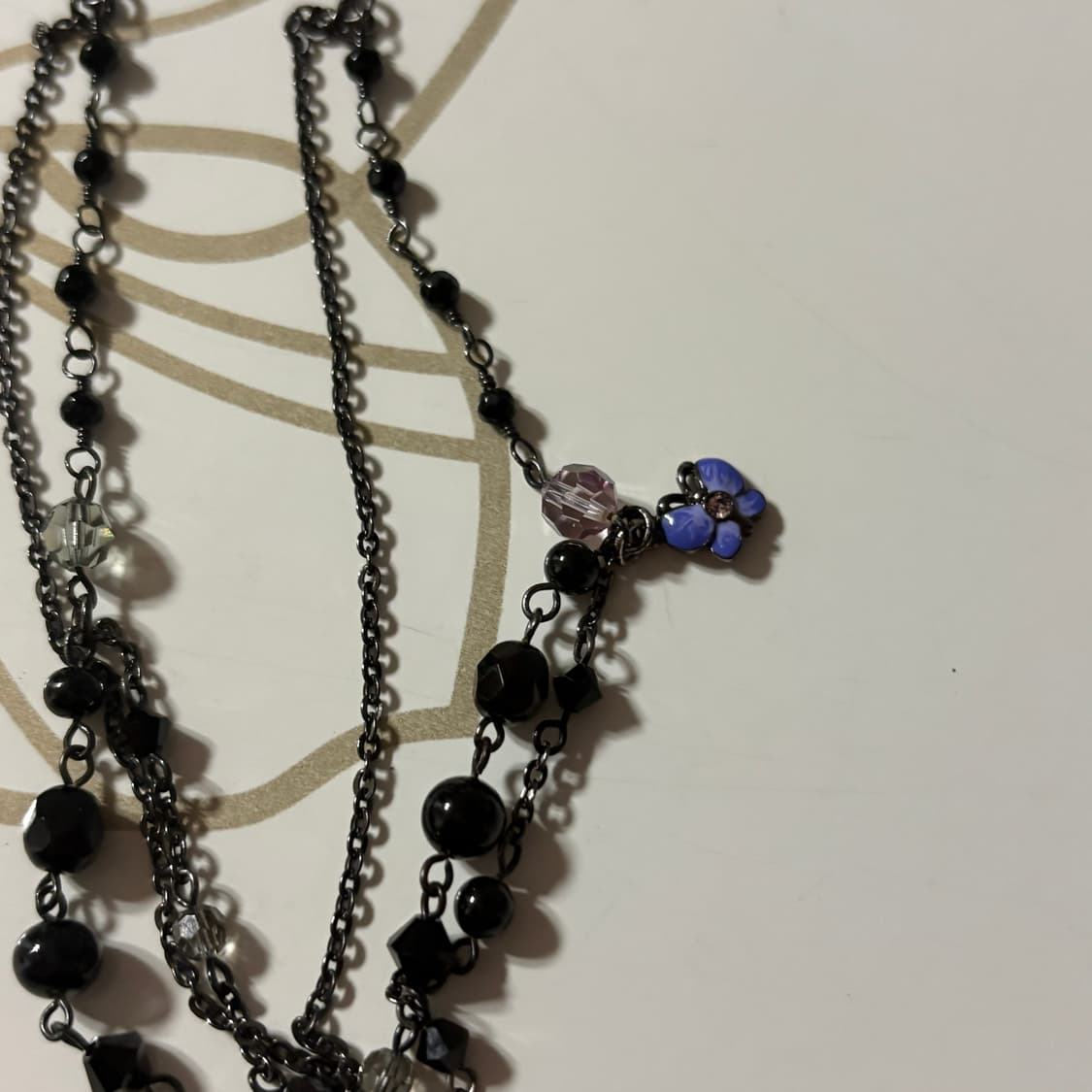 안나수이 블랙 나비 목걸이 상품이미지3