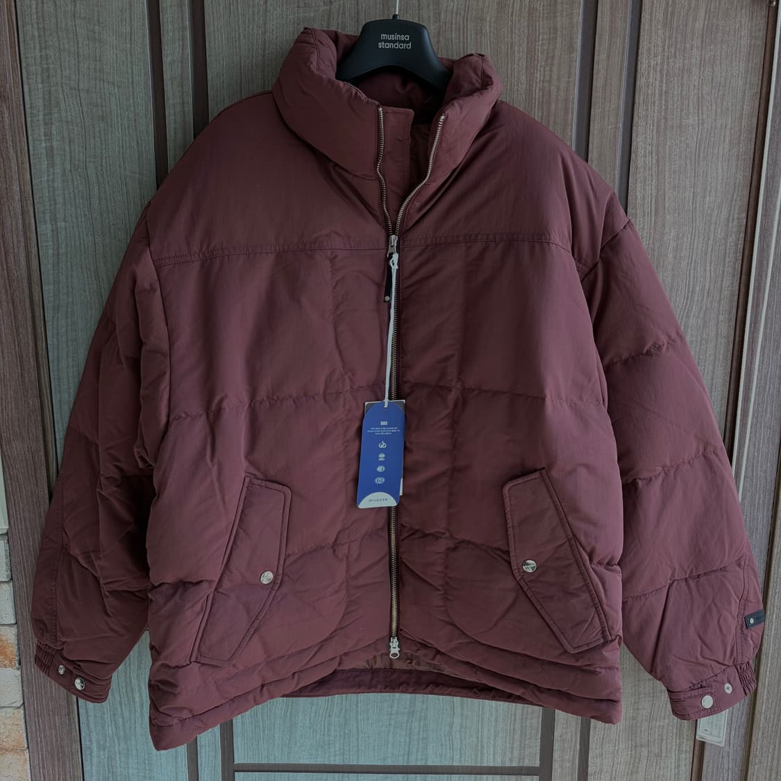 새상품(L)비바스튜디오 나일론 푸퍼 덕다운 패딩 버건디 상품이미지1