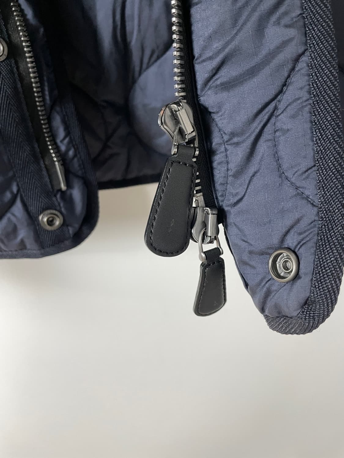 버버리 EKD 아플리케 퀼팅 봄버 자켓 상품이미지4