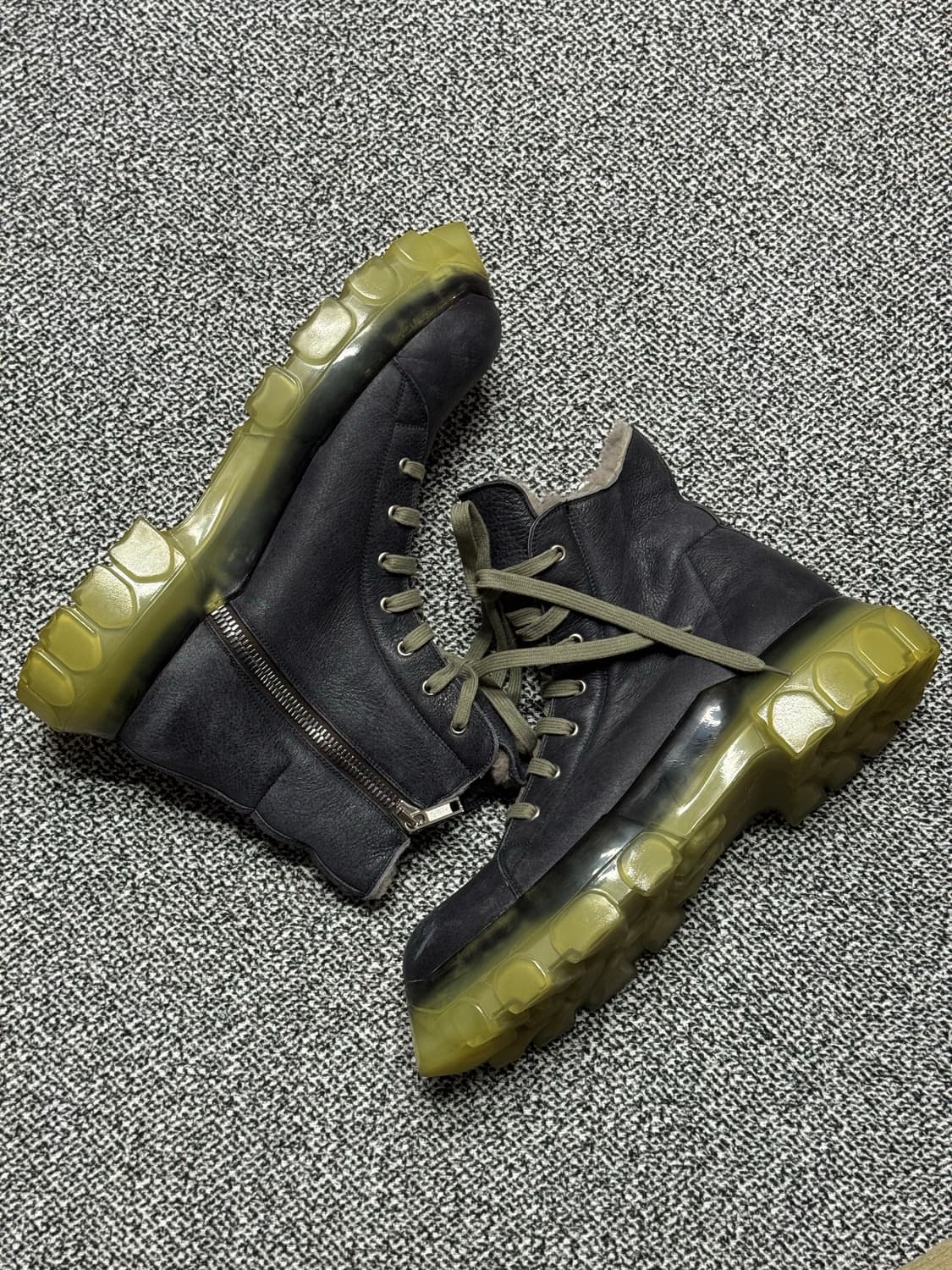 릭오웬스 무스탕 트랙터 부츠 상품이미지4