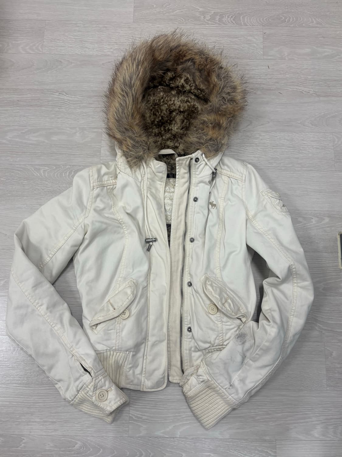 아베크롬비 울프죠 아이보리 상품이미지1