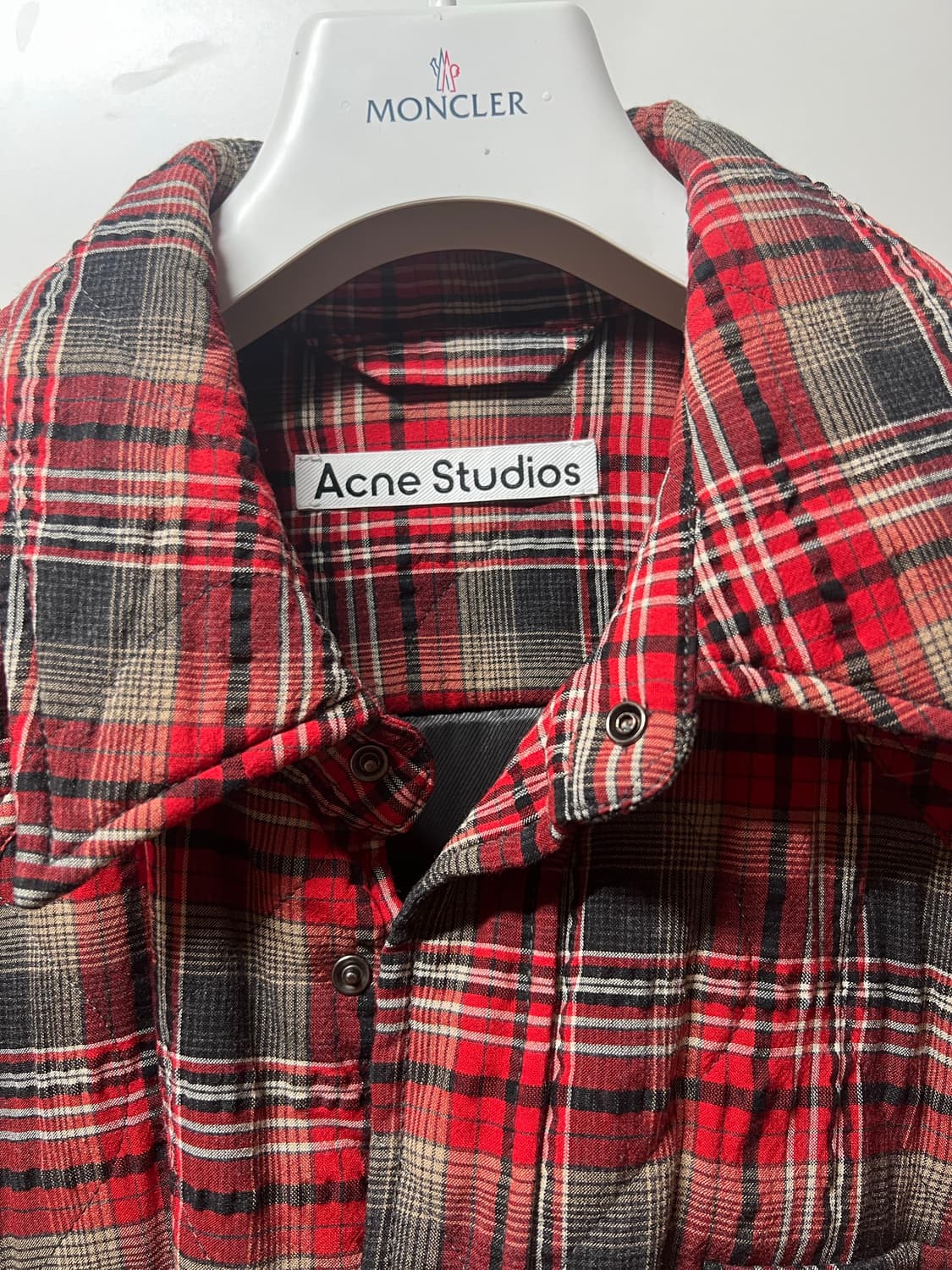 아크네스튜디오 레드 그레이 퀄팅 자켓셔츠 48사이즈 상품이미지1