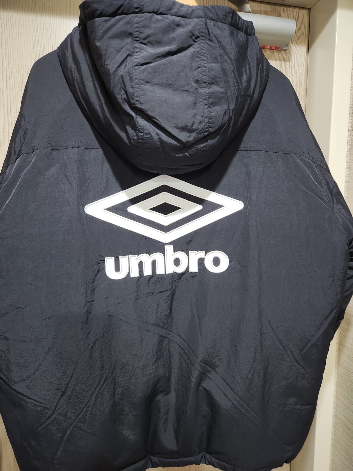 엄브로 에센셜 플러스 패딩 자켓 블랙 XL(105) 상품이미지1