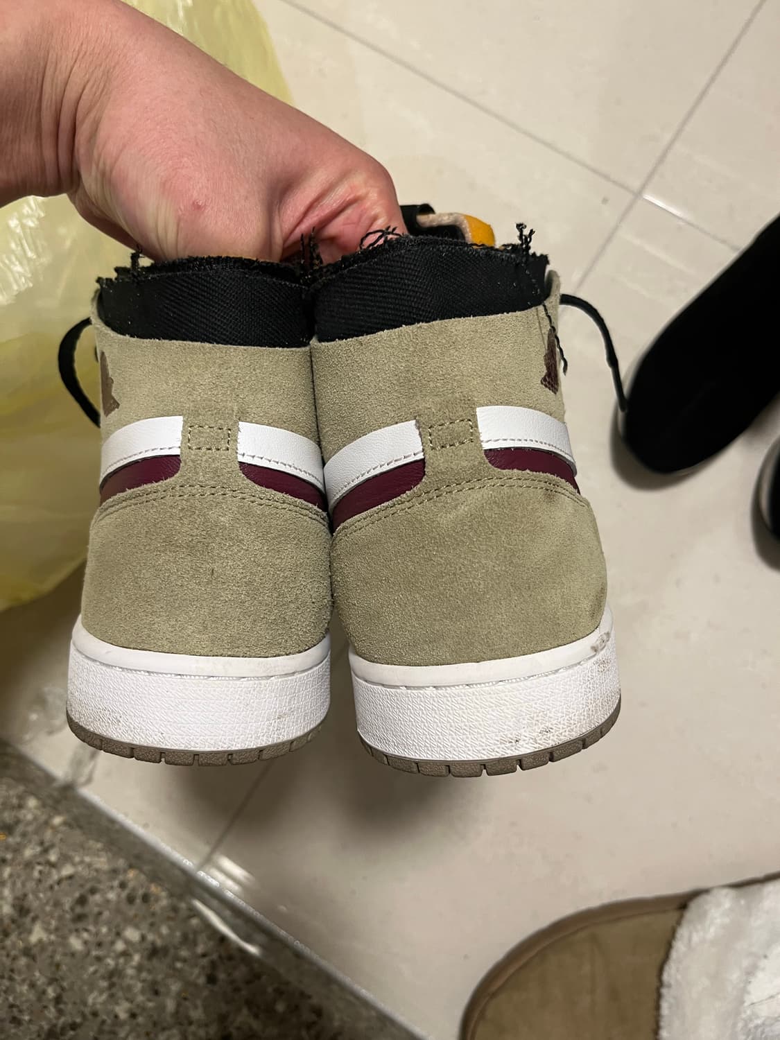 나이키 에어조던 1 줌 에어컴포트 뉴트럴 올리브 9.5d 상품이미지3