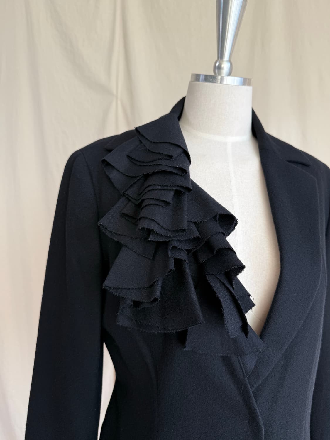 Ritsuko Shirahama 비대칭 러플 울 블레이저 상품이미지4