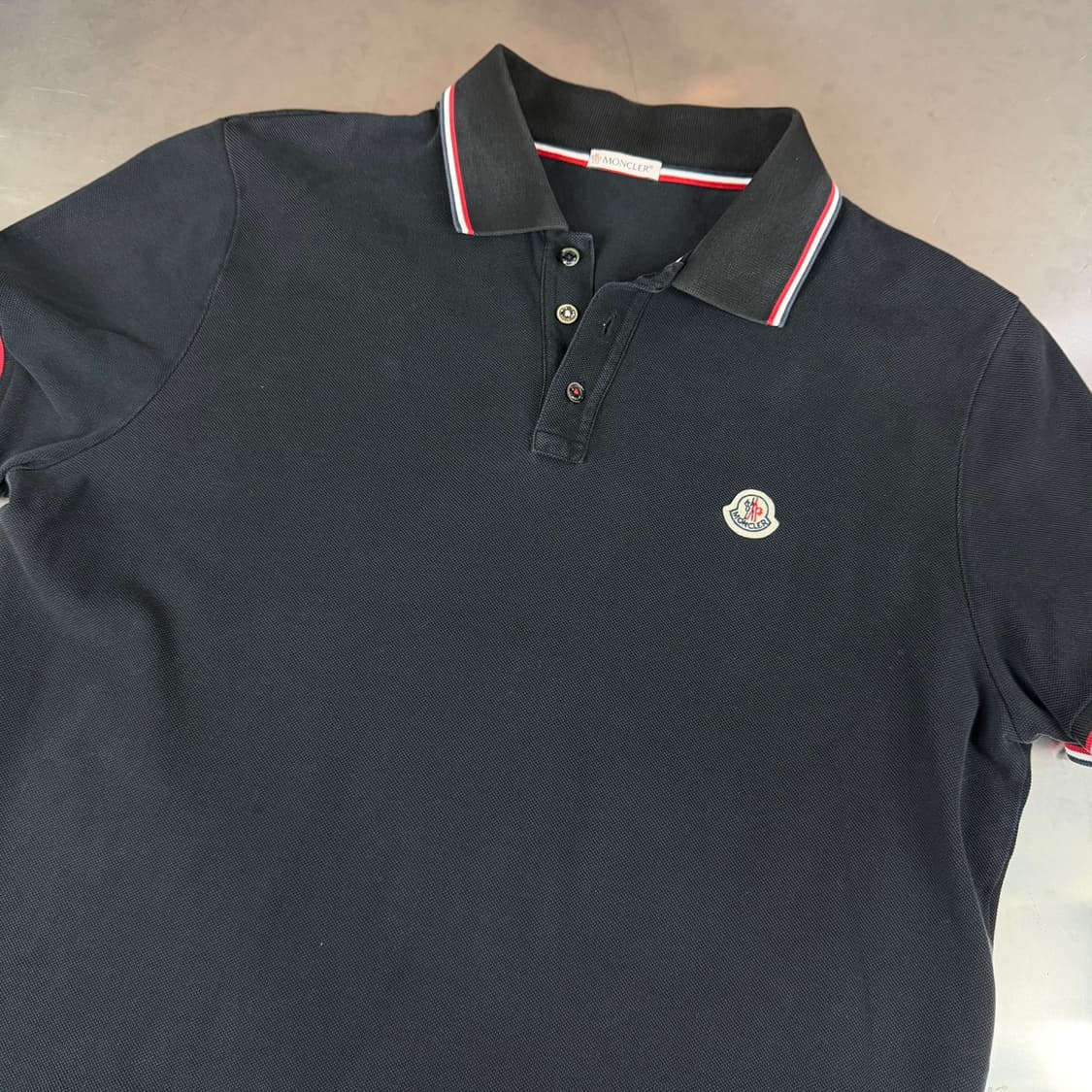 [리오브] 몽클레어 와펜 패치 카라티셔츠 상품이미지3