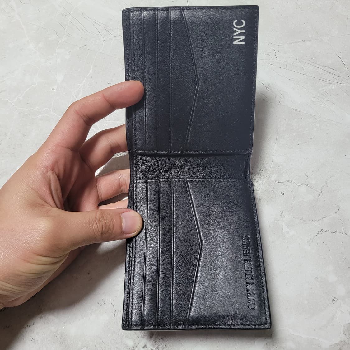 정품 캘빈클라인 진 블랙 반지갑 CKJ 로고 상품이미지6