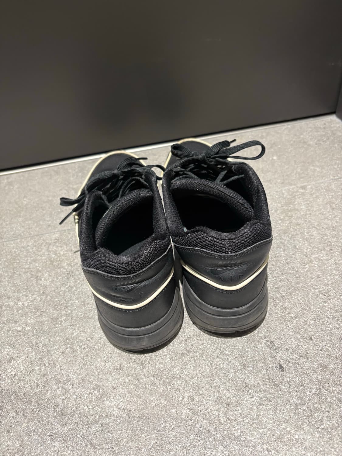 나이키 에어맥스 1 울트라 2.0 에센셜 스니커즈 상품이미지3