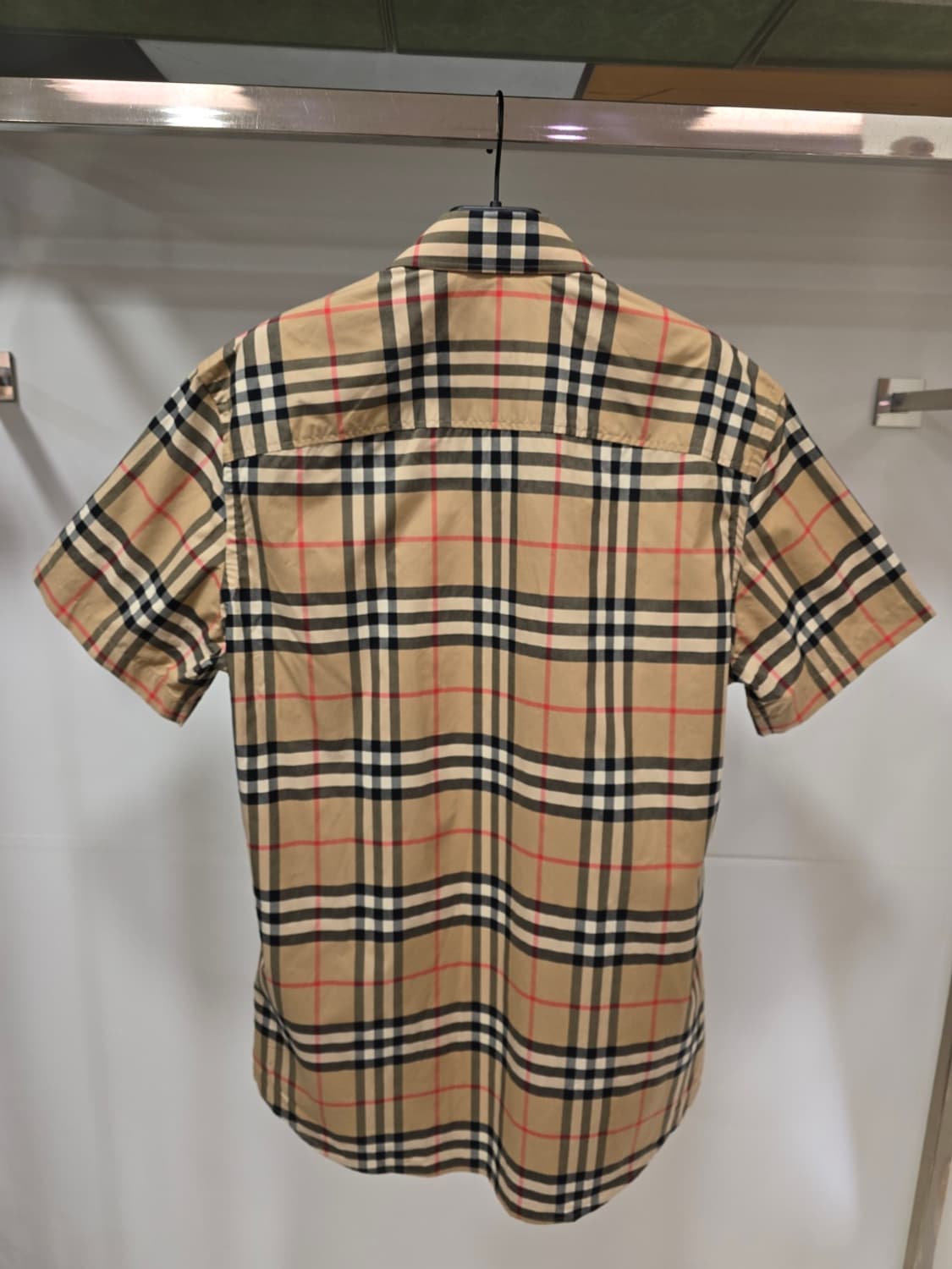 [정품/새상품] 버버리 반팔 남자 셔츠 S 상품이미지2