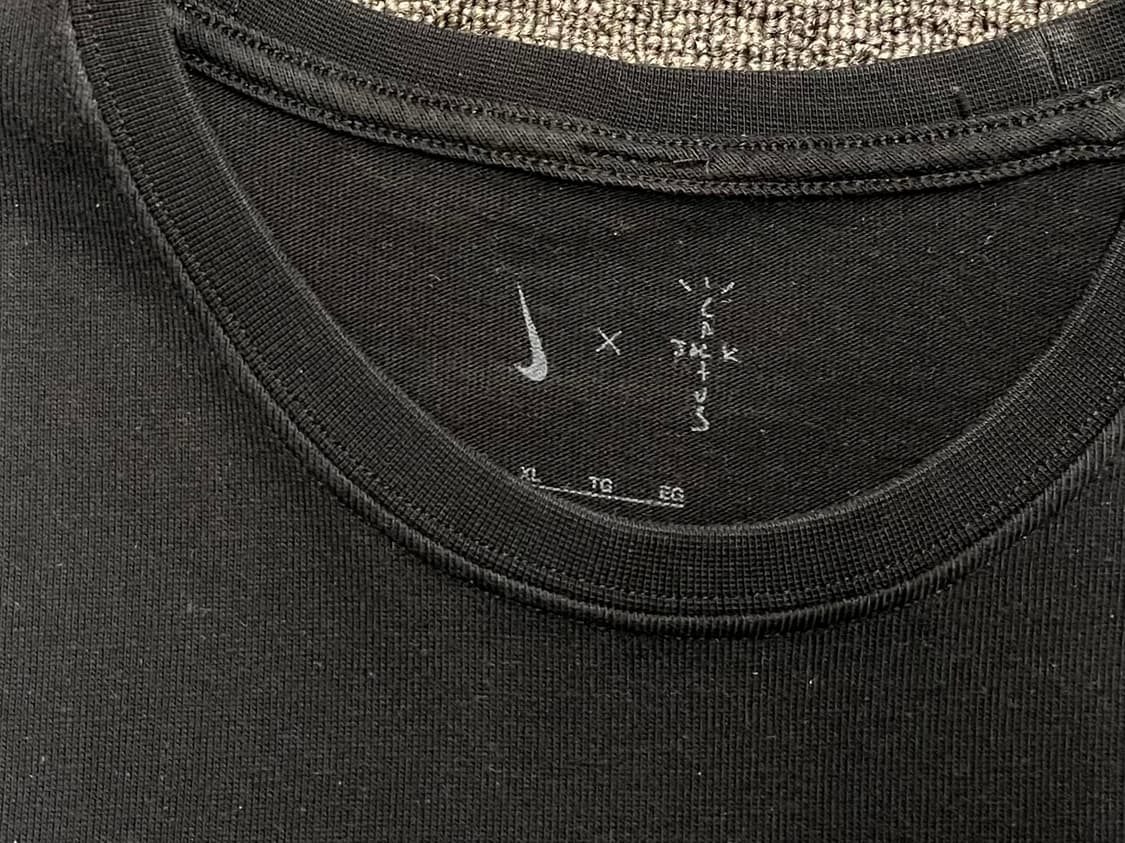 [100] 나이키 X CACTUS JACK 롱슬리브 XL  상품이미지3
