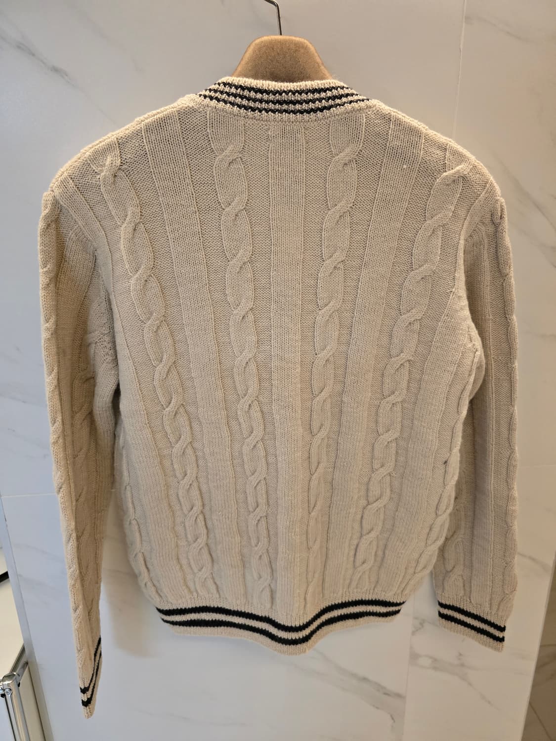 드리스반노튼 manus 브이넥 스웨터 상품이미지8