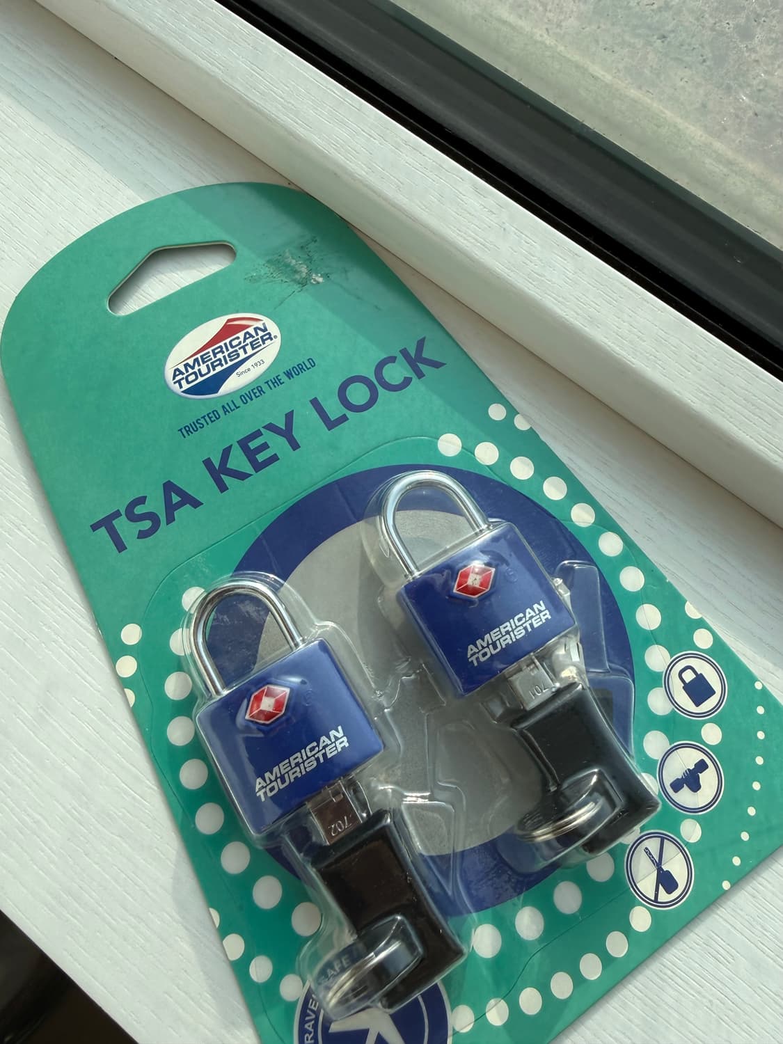 [새상품.정가15,000] 아메리칸투어리스터 3다이얼 / 열쇠 자물쇠 상품이미지1
