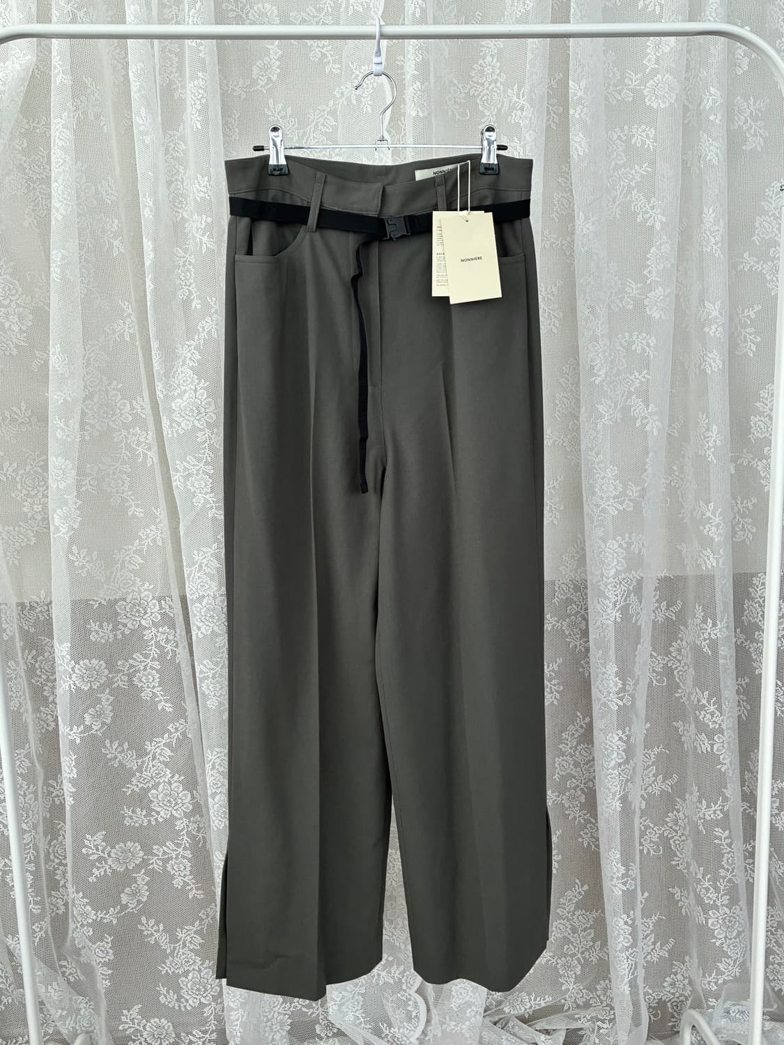 S) 새상품 노니에르 벨티드 와이드 슬랙스 카키 상품이미지1