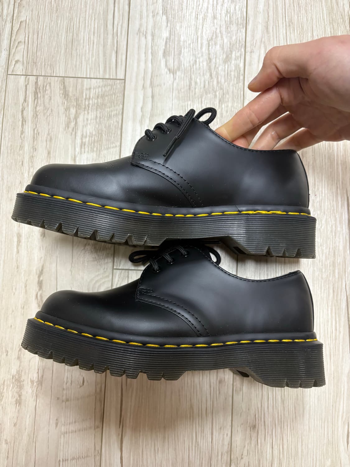 닥터마틴 1461 3홀 벡스 230 상품이미지2