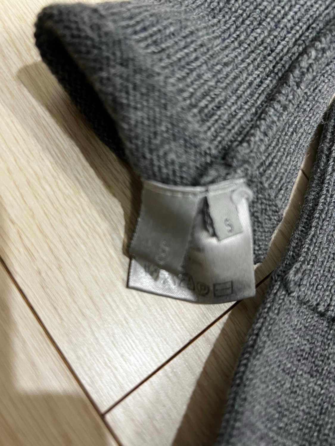 디올옴므 비자수 울 장갑 상품이미지3