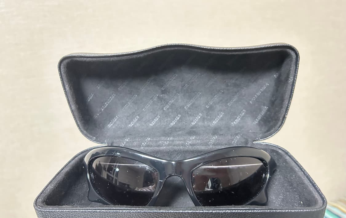 발렌시아가 배트 선글라스 상품이미지4