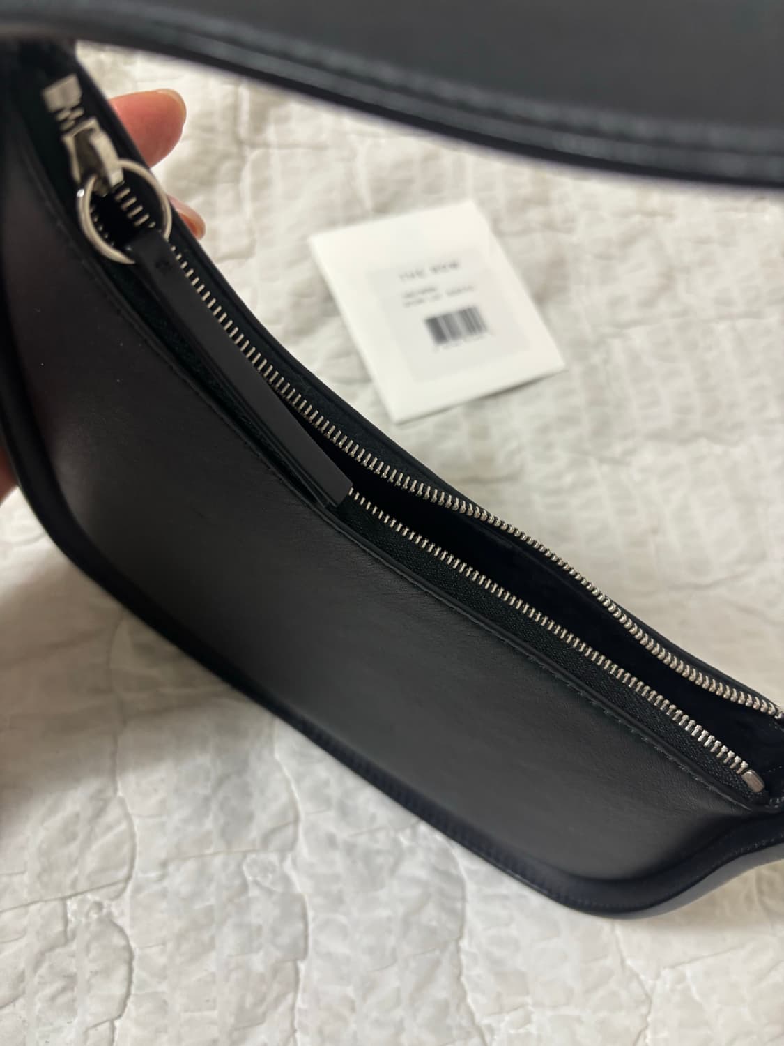 The row 더로우 하프문 하프문백 블랙 상품이미지3