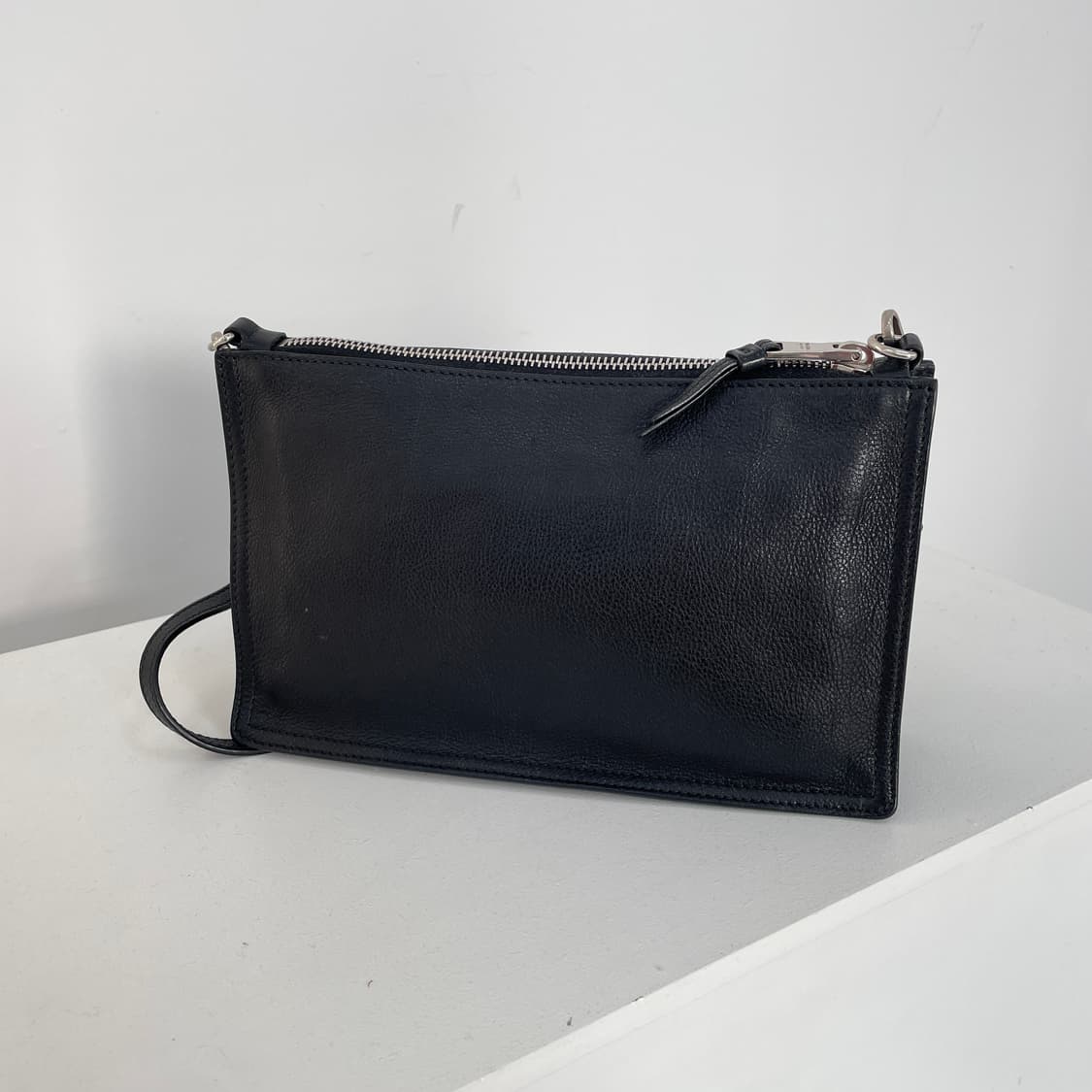 프라다 에티켓 레더 코스메틱 파우치 겸 숄더백 상품이미지4