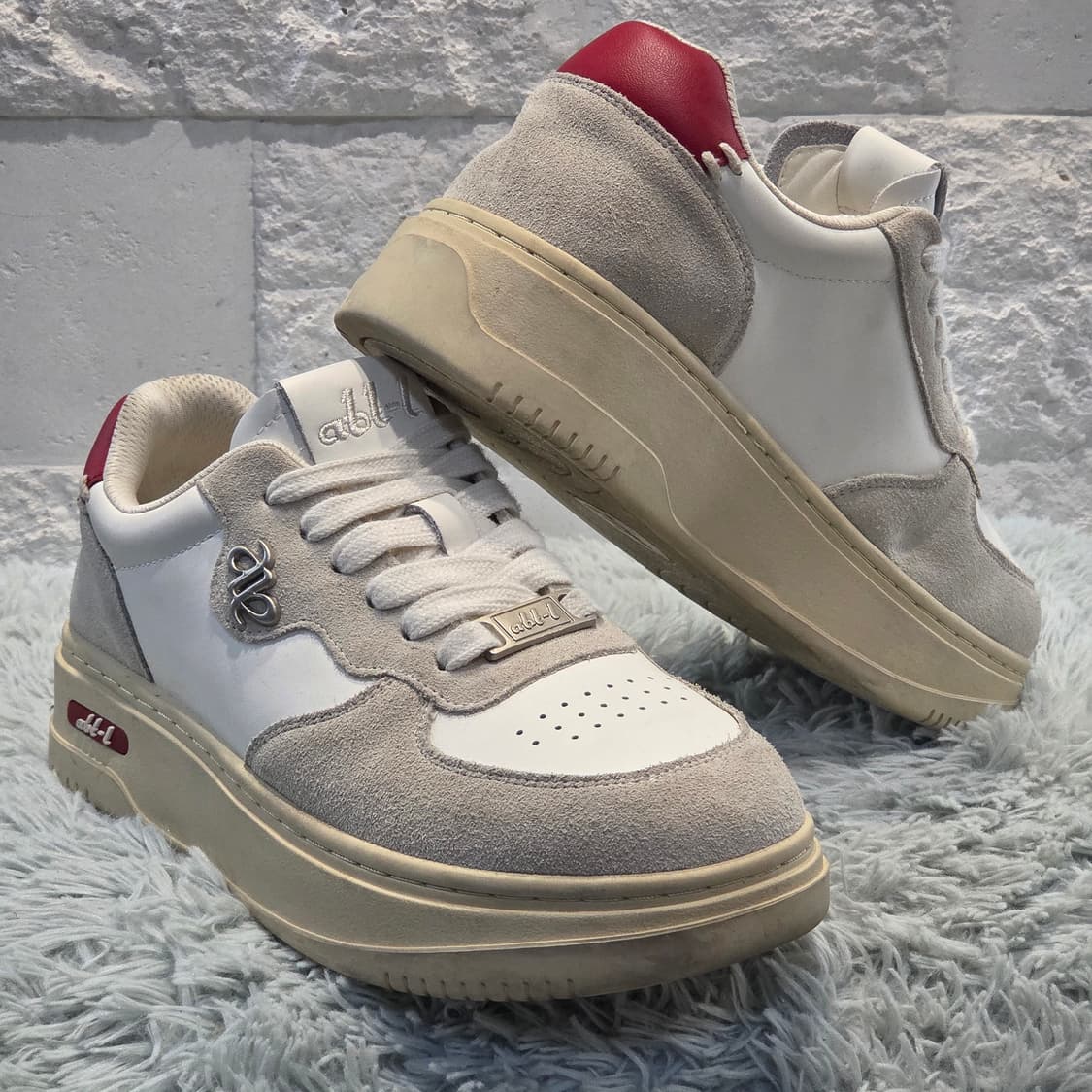 4q-19:abl-l 로우 컷 스웨이드 스니커즈 화이트/그레이 (245m 상품이미지5