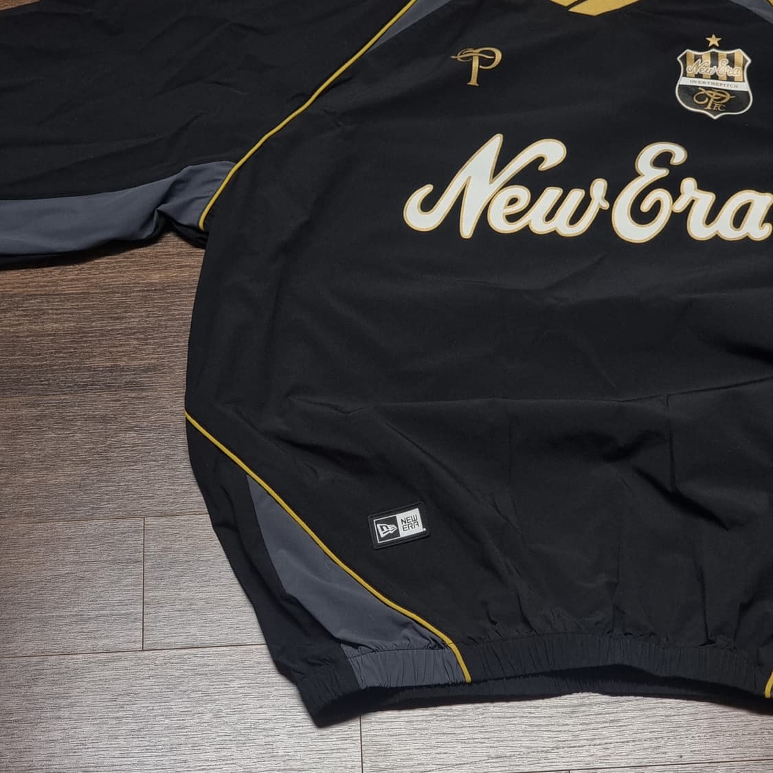 오버더피치 X 뉴에라 한정판 우븐 맨투맨 95 상품이미지5