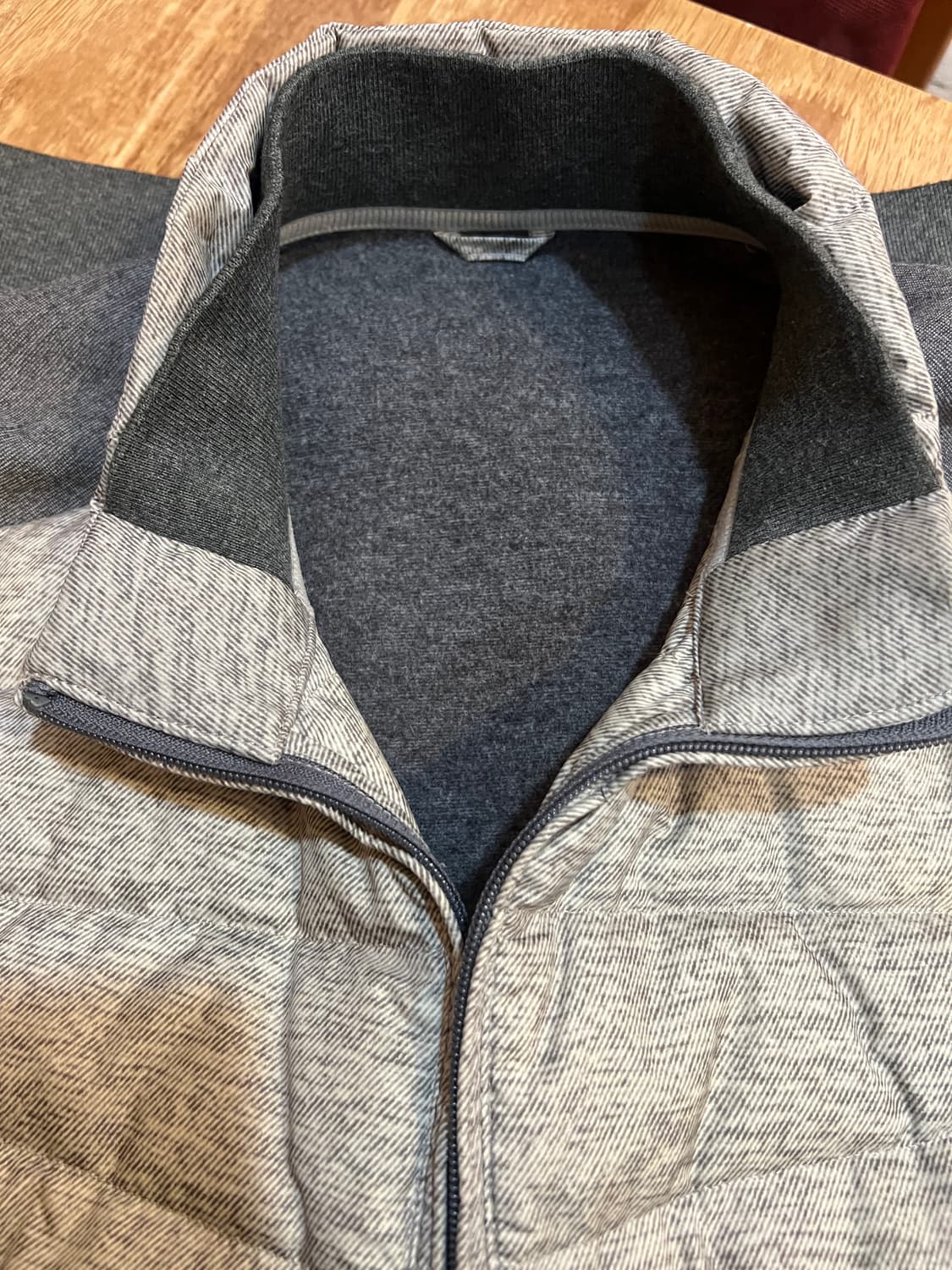 올젠 남성 그레이 구스다운 경량패딩점퍼
 상품이미지3