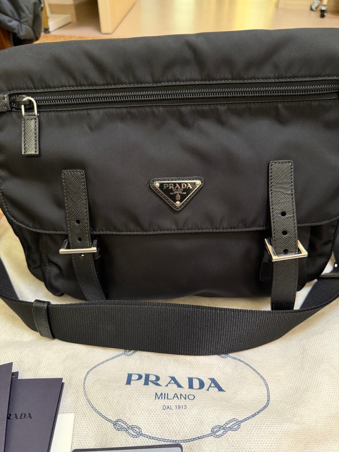 프라다 포코노 메신저 크로스백 새상품급 풀구성 상품이미지1