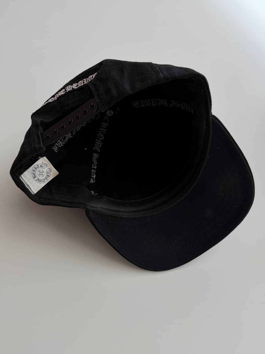 크롬하츠 대거 로고 볼캡 블랙 상품이미지4