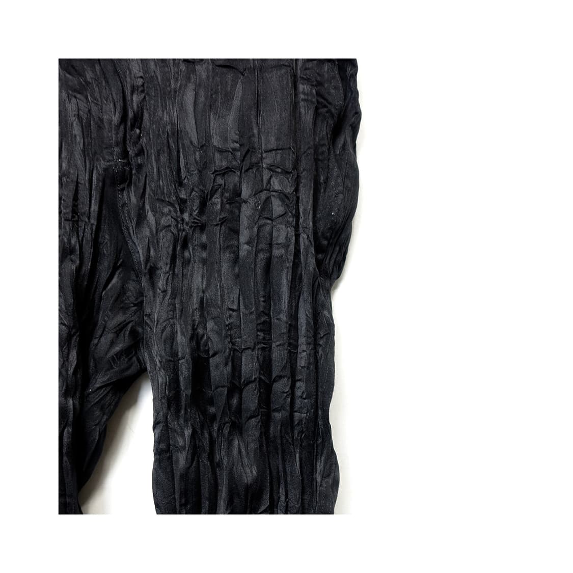 ISSEYMIYAKE me 이세이미야케  미 링클 플리츠 주름 블랙 팬츠 상품이미지6