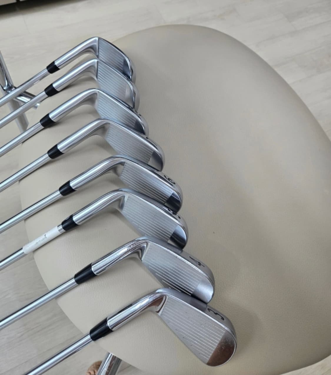 타이틀리스트 AP2 718 아이언 세트 팝니다 상품이미지2