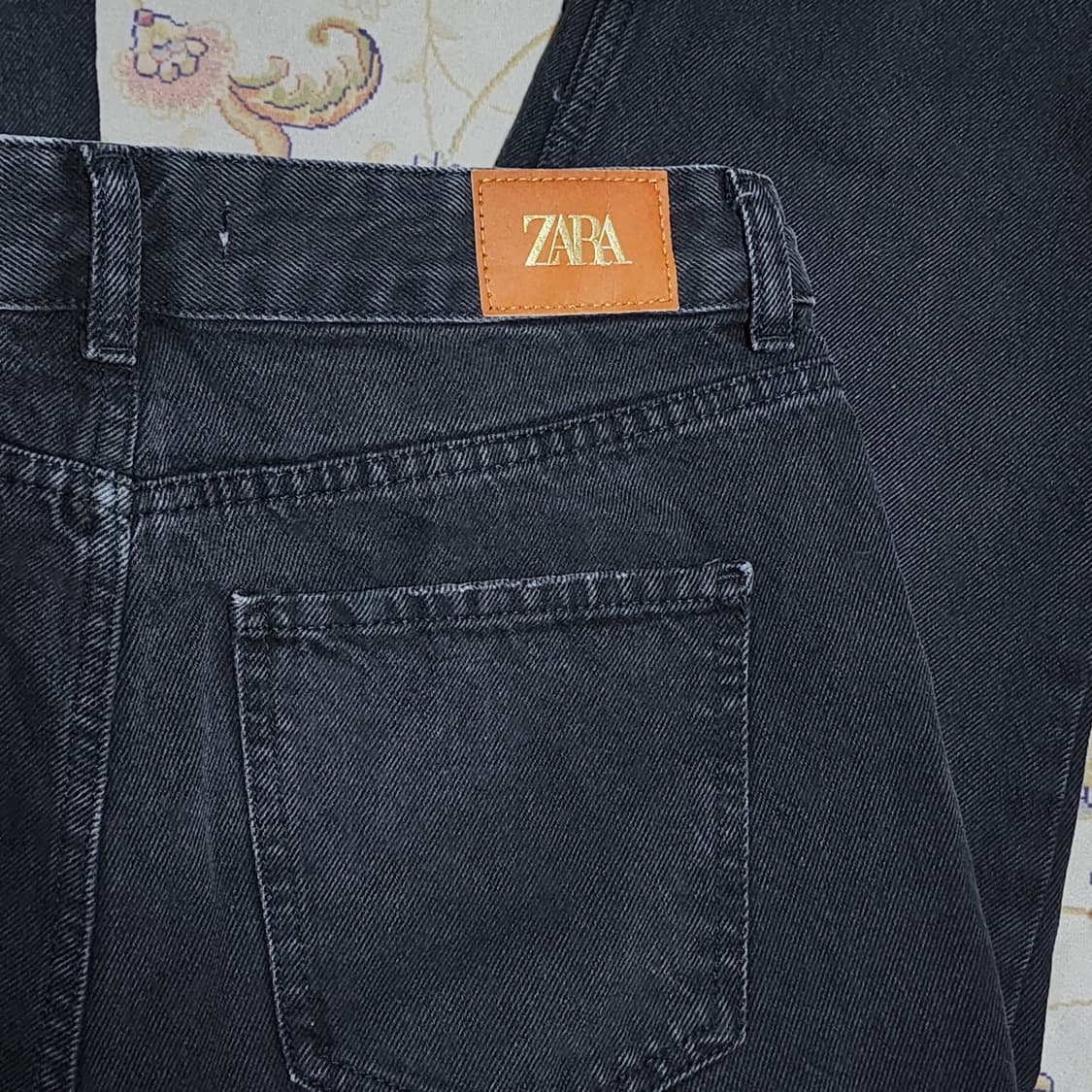 ZARA 자라 흑청 데님 청바지
28 상품이미지5