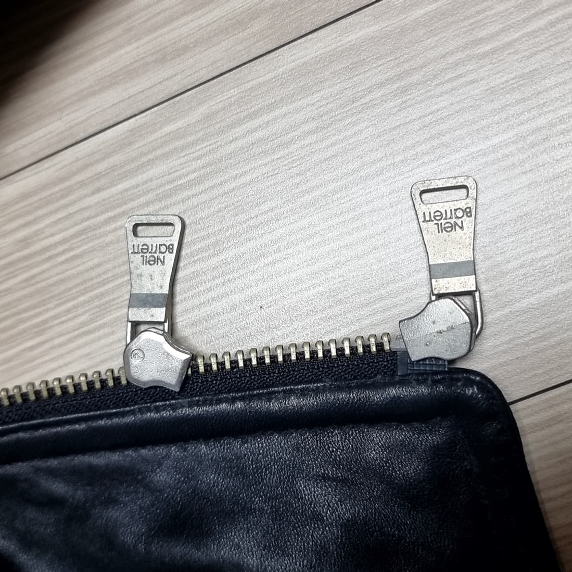 닐바렛 유아인 블랙 가죽 배색 라이더 자켓(M) 상품이미지10